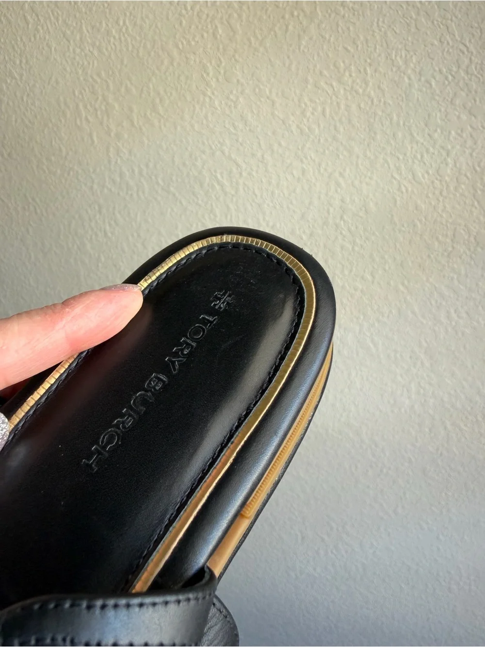Tory Burch Emmy Calf Leather Flat Sandal in Perfect Black